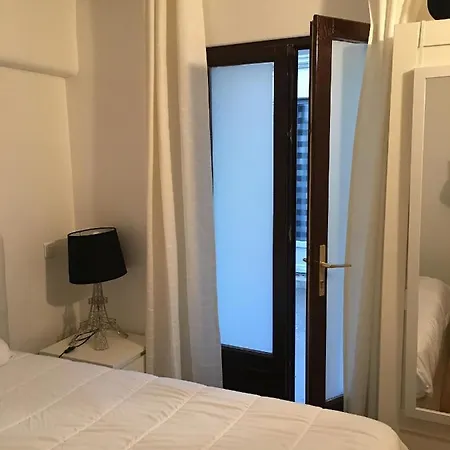 Corporate 2 Pieces Proche Beaugrenelle 75015 * Paris